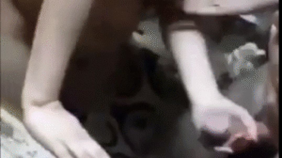 ⁣Giving Boyfriend Handjob